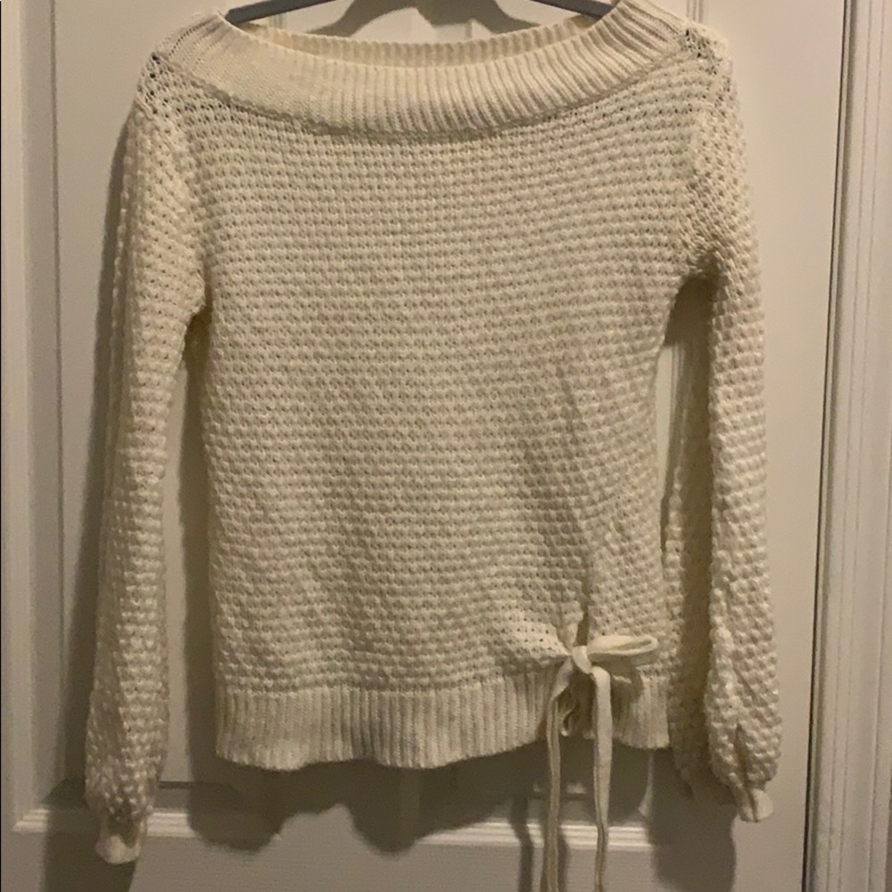 Bell sleeve / boat neck sweater